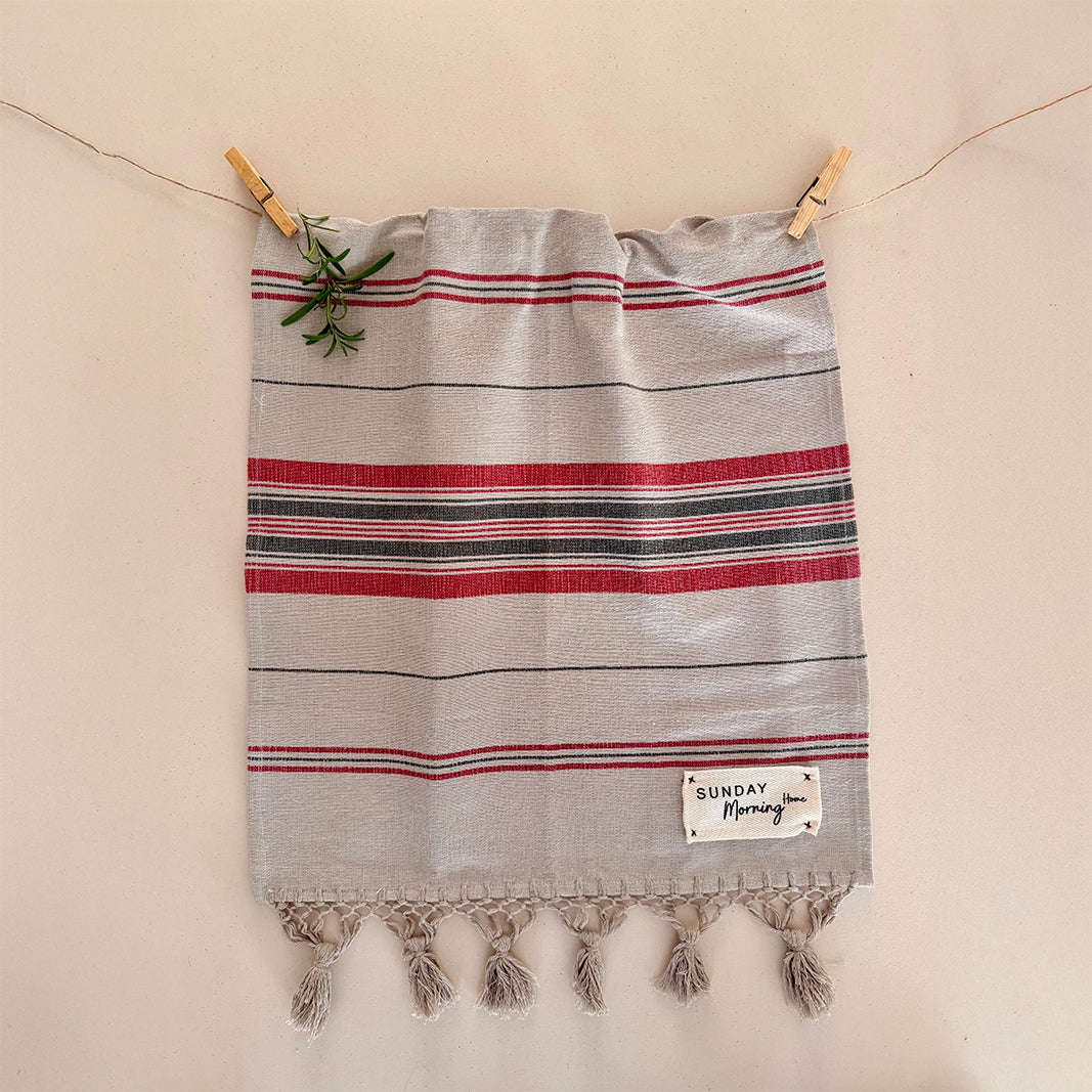 PAÑO DE COCINA CON FLECOS BORDADOS BURGUNDY