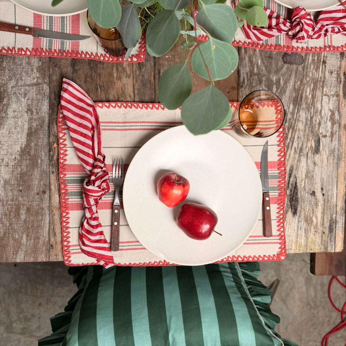 SET DE MANTELES INDIVIDUALES DE ALGODÓN CON BORDES