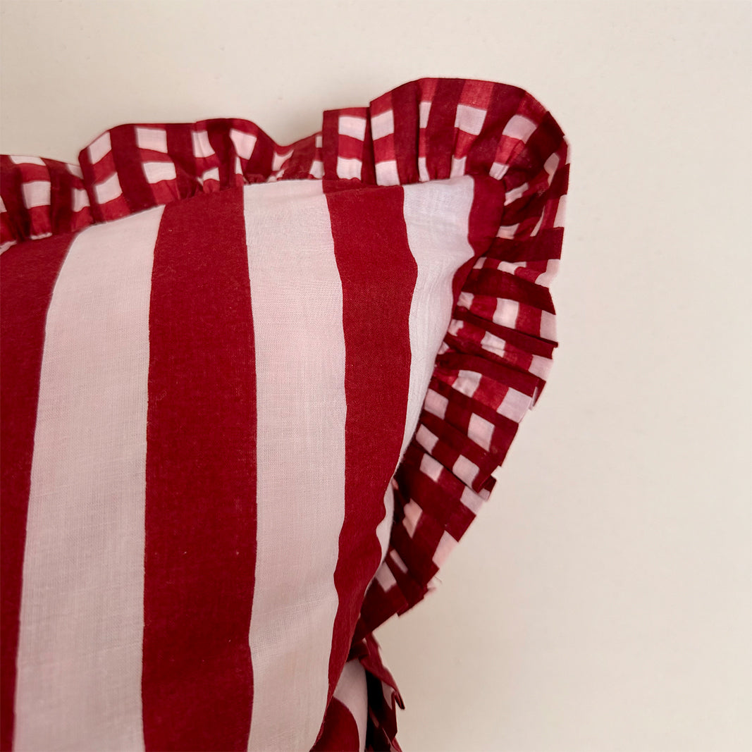 FUNDA DE COJÍN ESTAMPADO RAYAS BURGUNDY